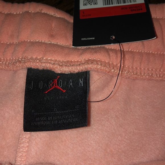 Nike Air Jordan Jumpman Sticker Fleece Shorts Pink - Picture 2 of 3